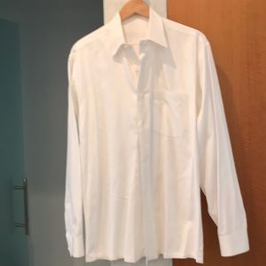 White dress shirt